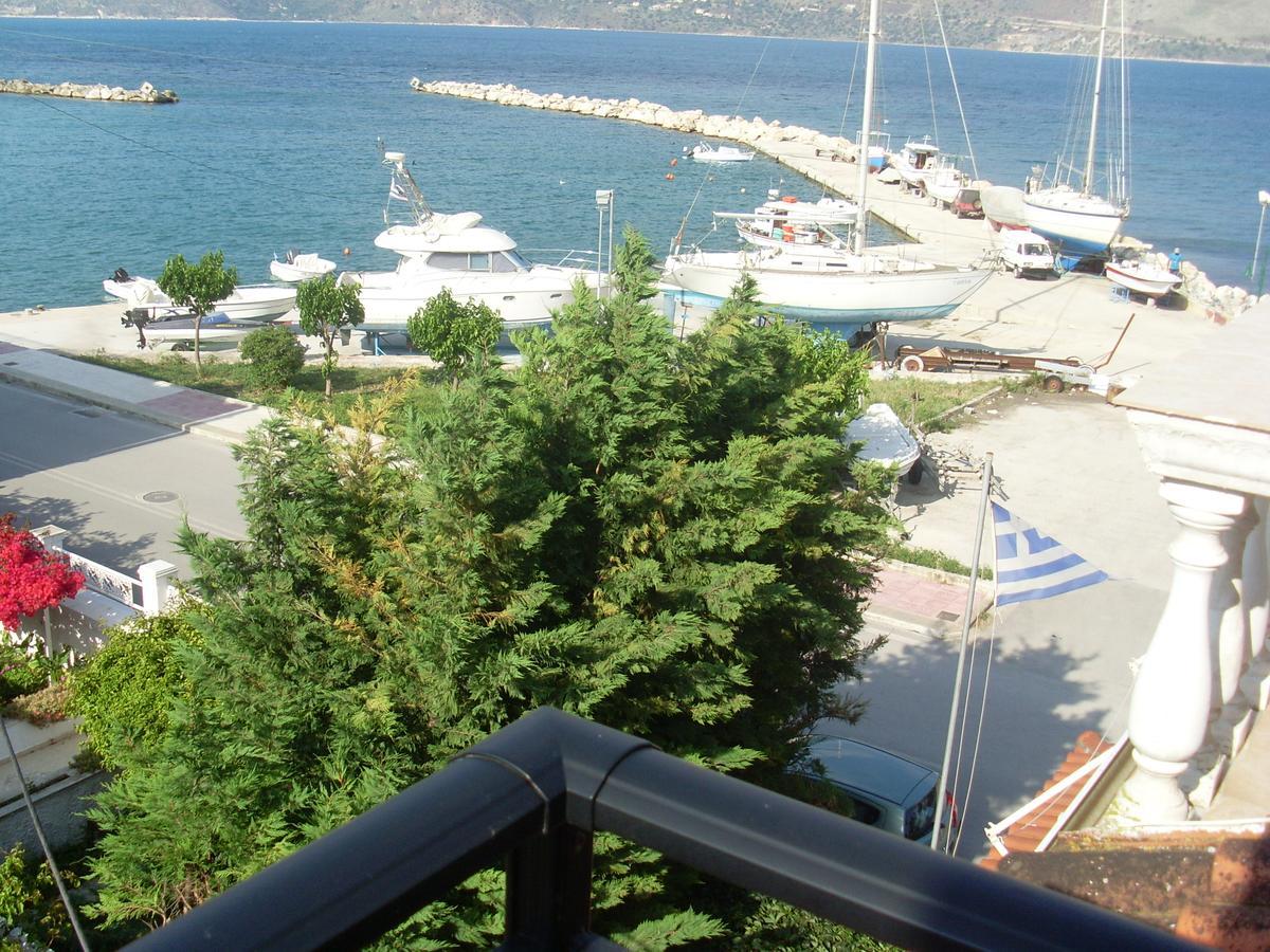 Mariangela Apartments Lixouri Exterior photo